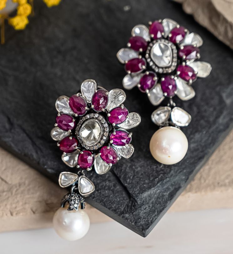 925 Silver Overlapping Ruby And Uncut Diamond Flower Earring - Amrrutam
