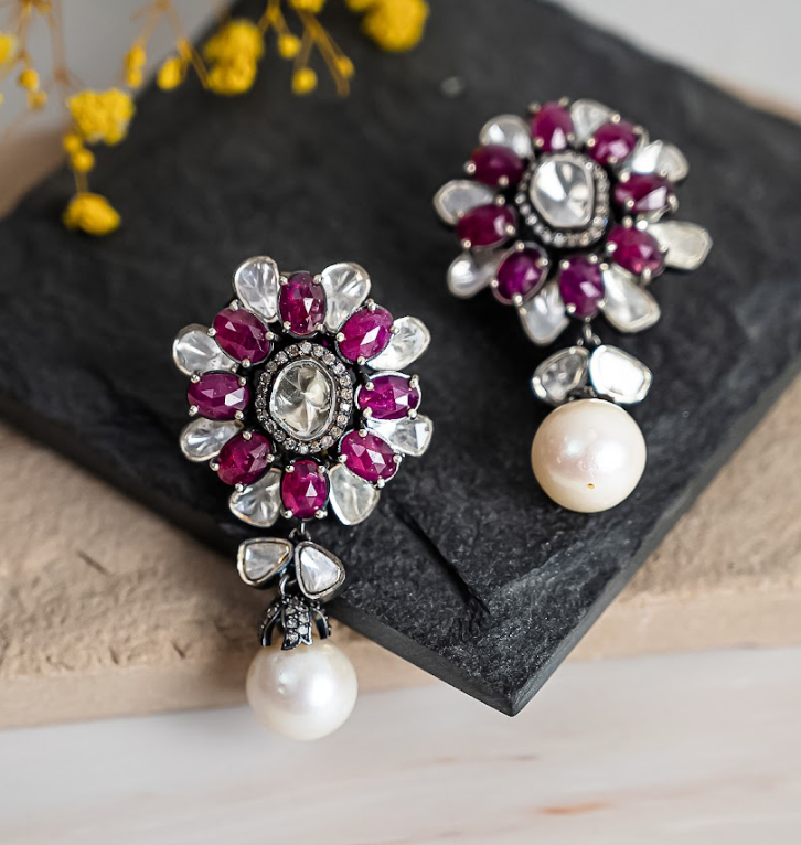 925 Silver Overlapping Ruby And Uncut Diamond Flower Earring - Amrrutam