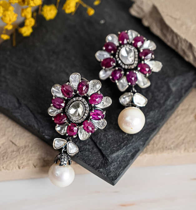 925 Silver Overlapping Ruby And Uncut Diamond Flower Earring - Amrrutam