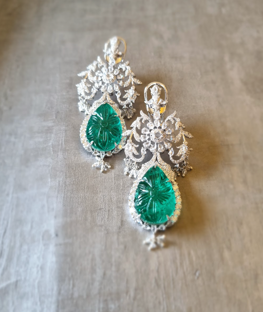 925 Silver Carved Emerald Rosecut Earring - Amrrutam Jewellery