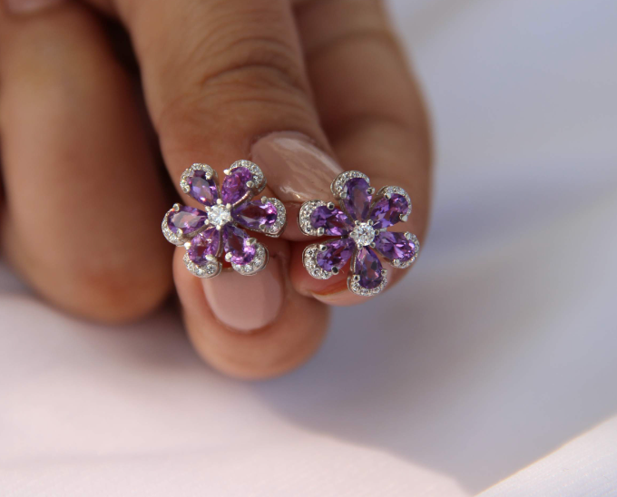 925 Silver Natural Amethyst Floral Stud Earrings - Amrrutam Jewellery