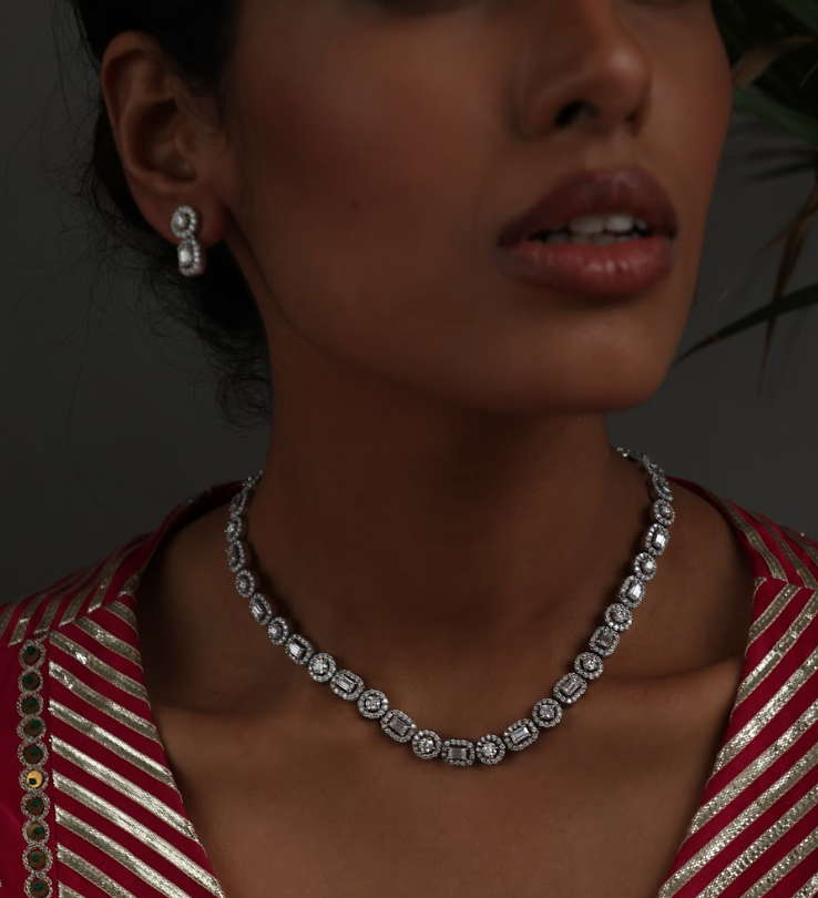 925 Silver Bavara Delicate Swarovski Necklace Set - Amrrutam