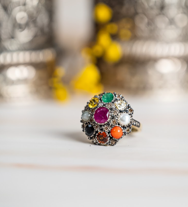 925 Silver Vamya Navratan Uncut Diamond Ring - Amrrutam