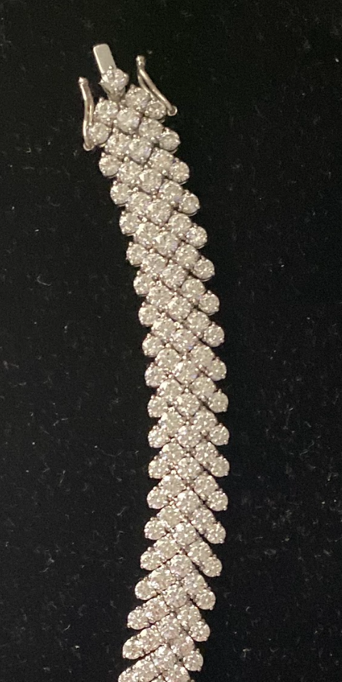 925 Silver Swarovski Minoza Bracelet - Amrrutam Jewellery