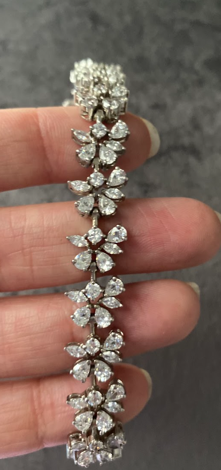 925 Silver Swarovski Petal Bracelet - Amrrutam Jewellery