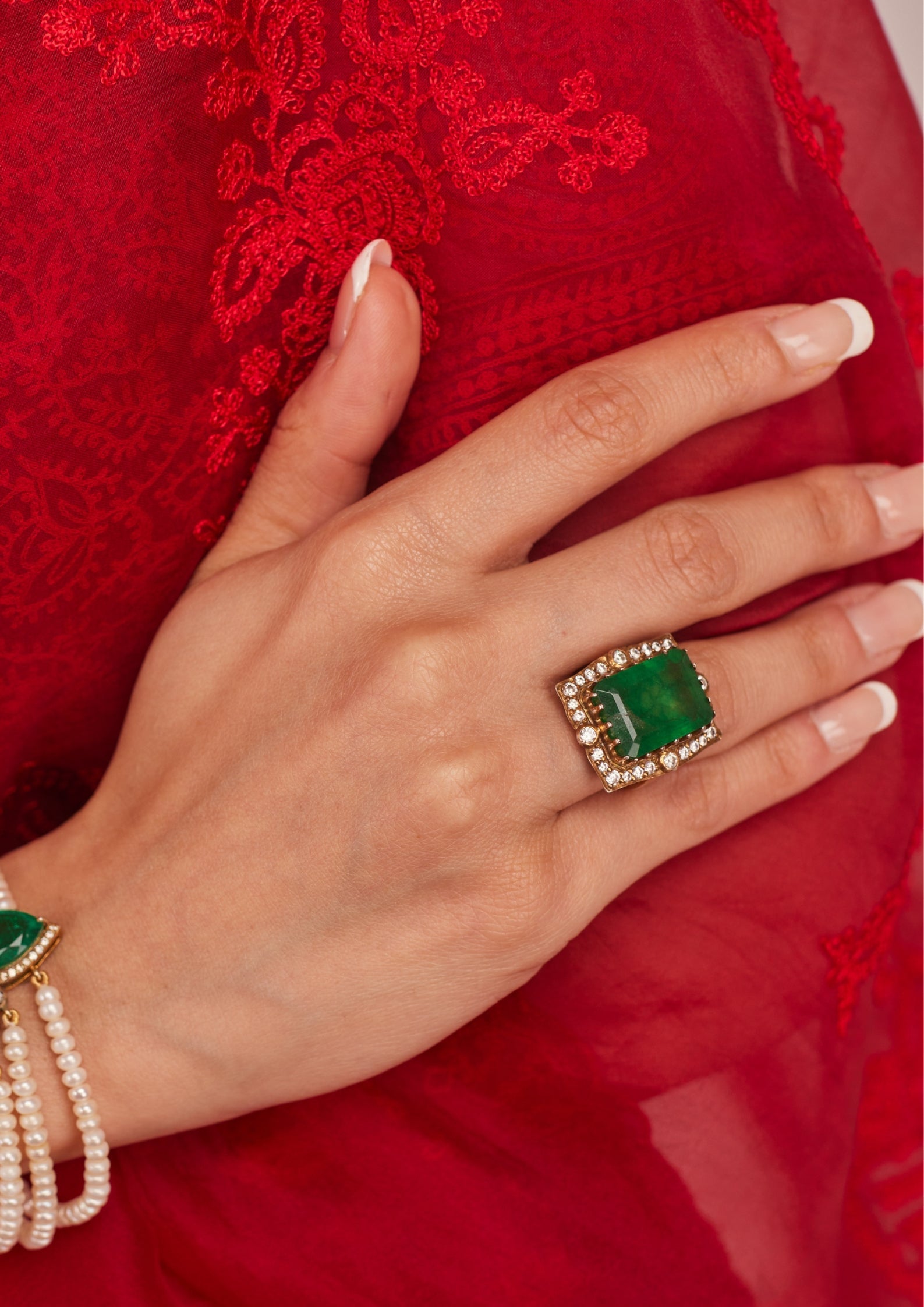 925 Silver Bagiya Emerald Ring - Amrrutam