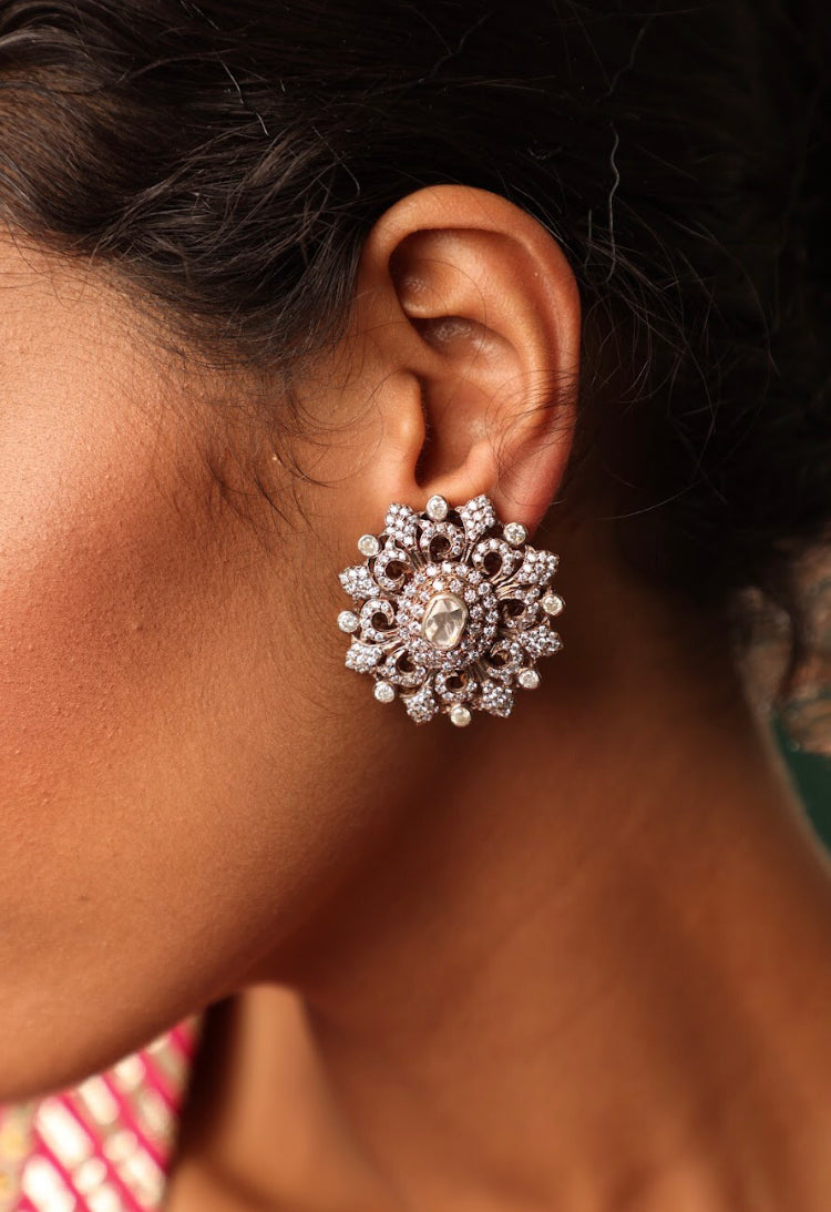 925 Silver Amarta CZ Stud Earring - Amrrutam 