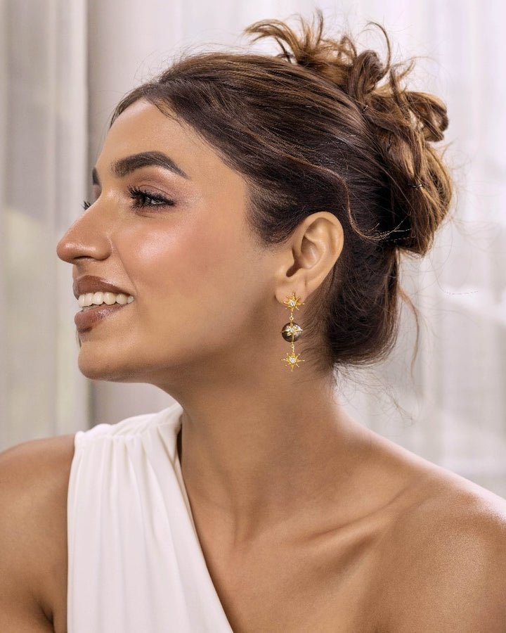 925 Silver Aster Black Pearl Earring - Amrrutam 