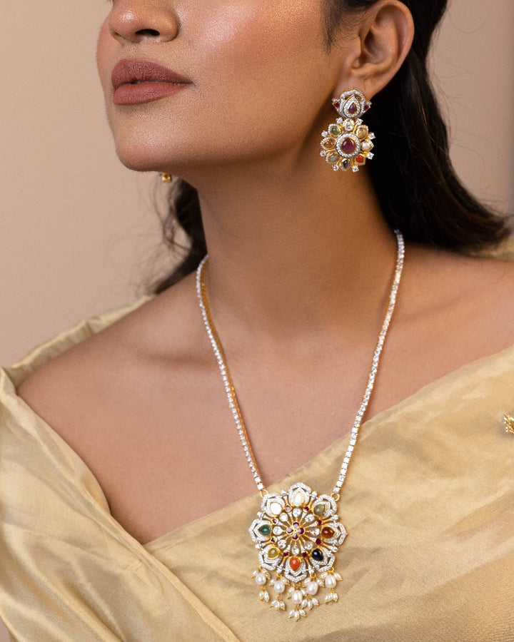 925 Silver Nellora Navratan Pendant Necklace Set - Amrrutam 