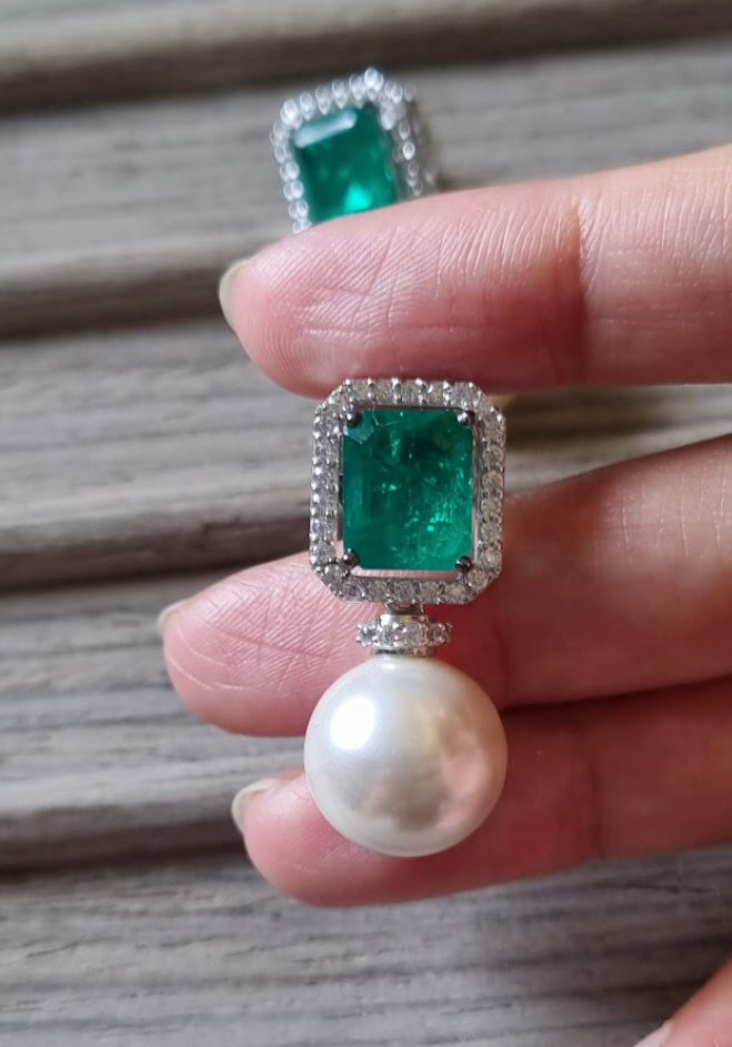 925 Silver Hazel Emerald Pearl Drop Earring - Amrrutam 