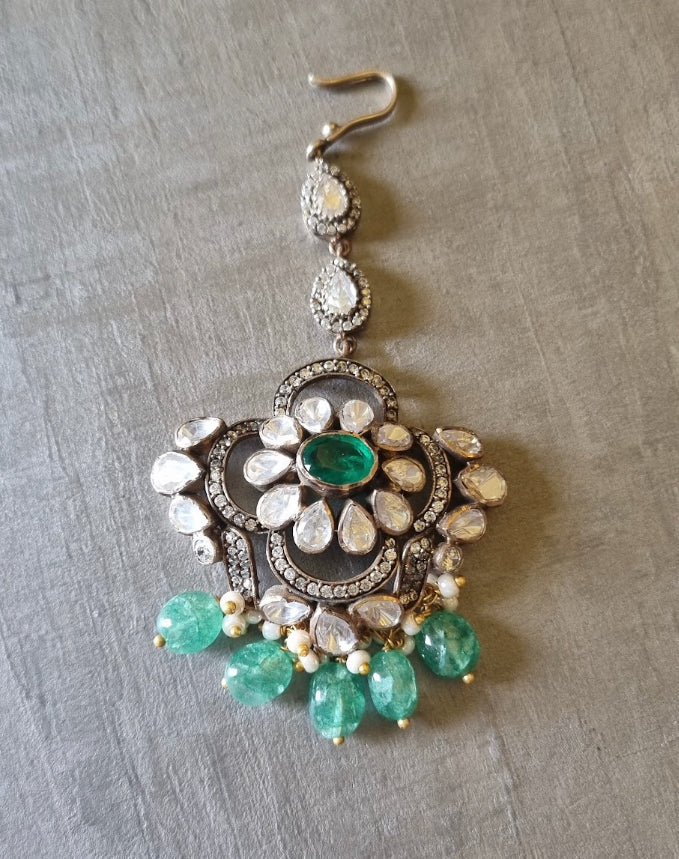 925 Silver Kajal Emerald Victorian Maangtika - Amrrutam 