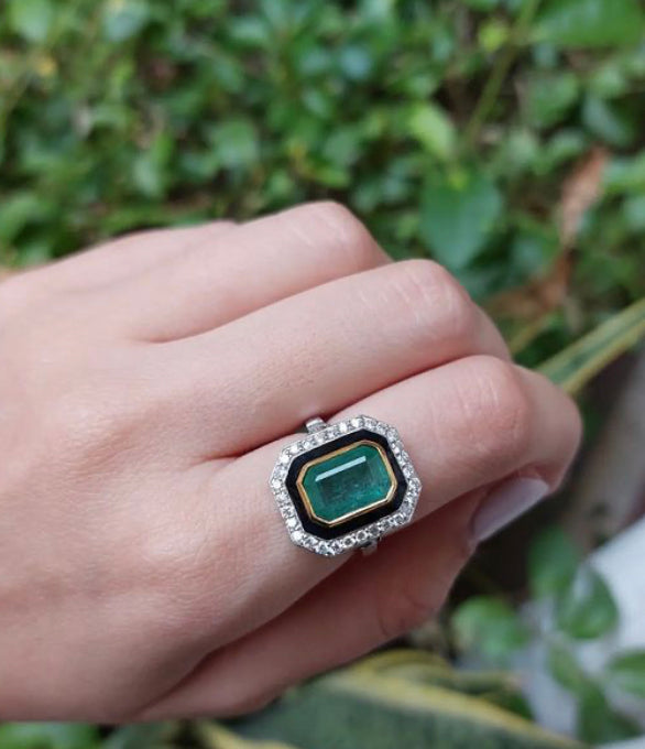 14K Gold Black Enamel Emerald Diamond Victorian Ring - Amrrutam
