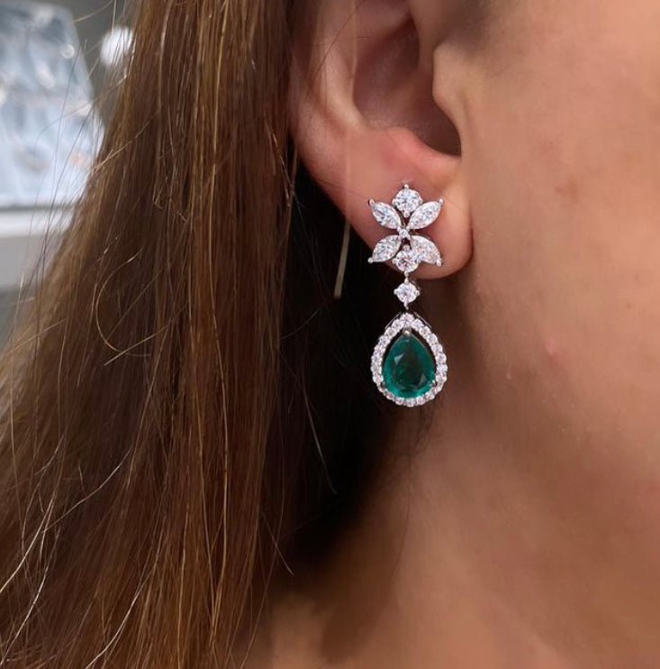 925 Silver Emerald Pear Drop Earrings - Amrrutam