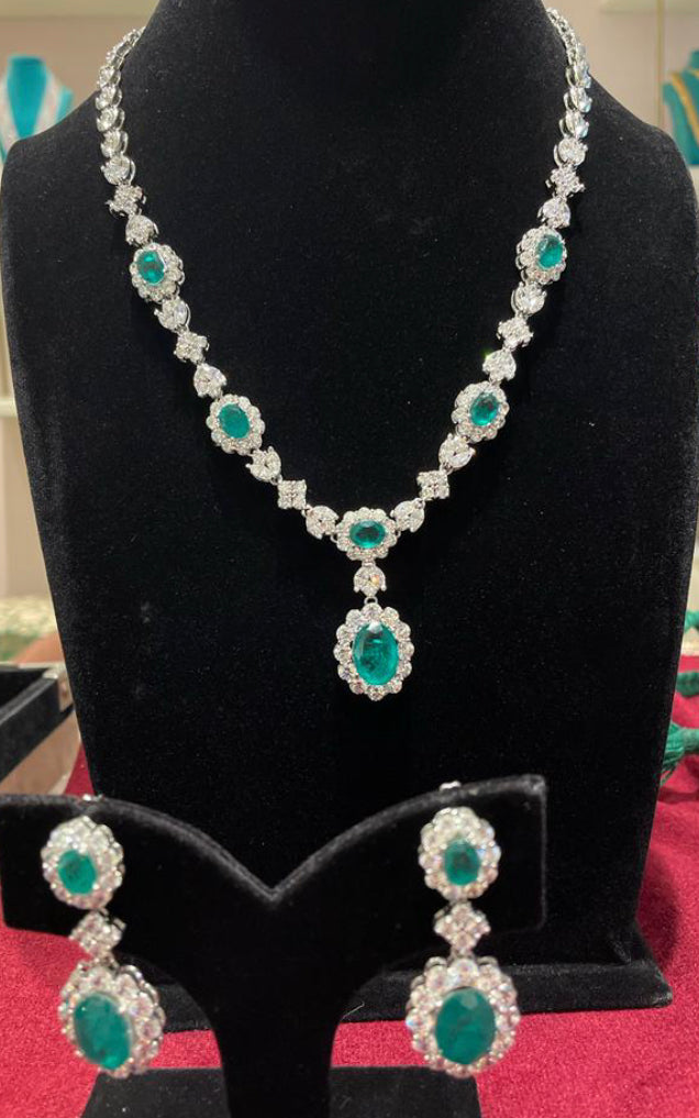 925 Silver Aina Emerald Necklace Set - Amrrutam Jewellery