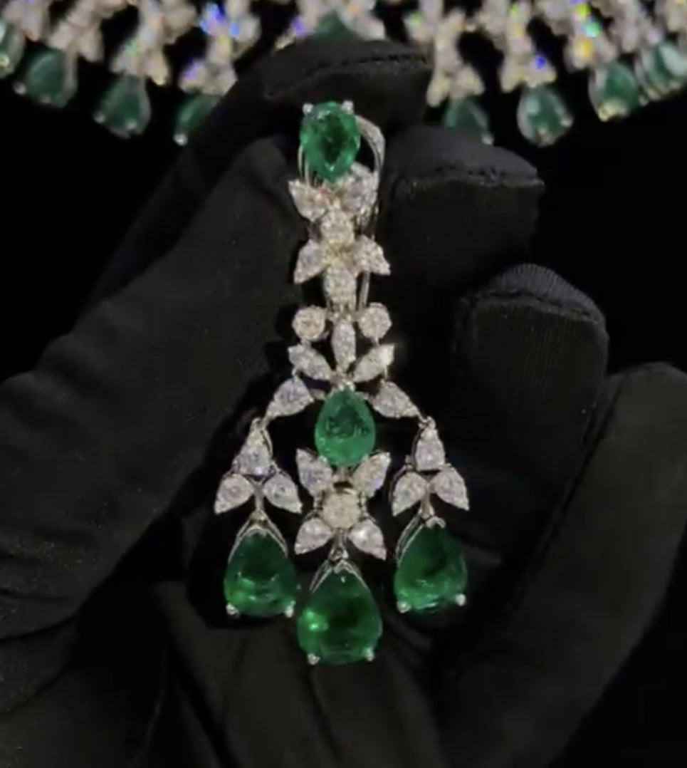 Amrrutam Jewellery 925 Sterling Silver Emerald Necklace Set