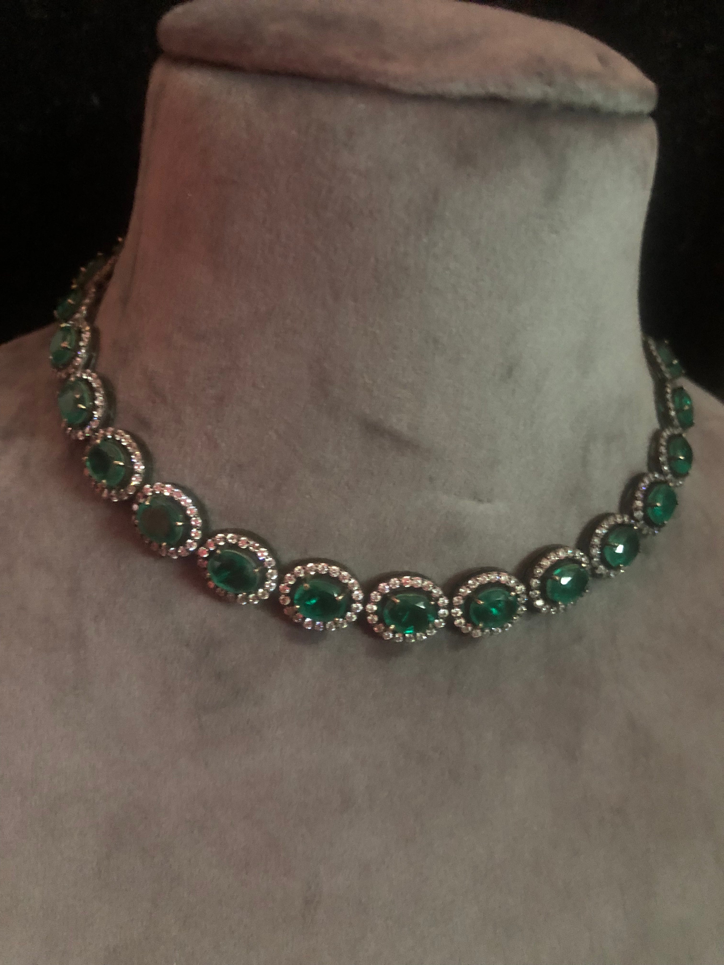 925 Silver Maahi Modern Emerald Necklace - Amrrutam Jewellery
