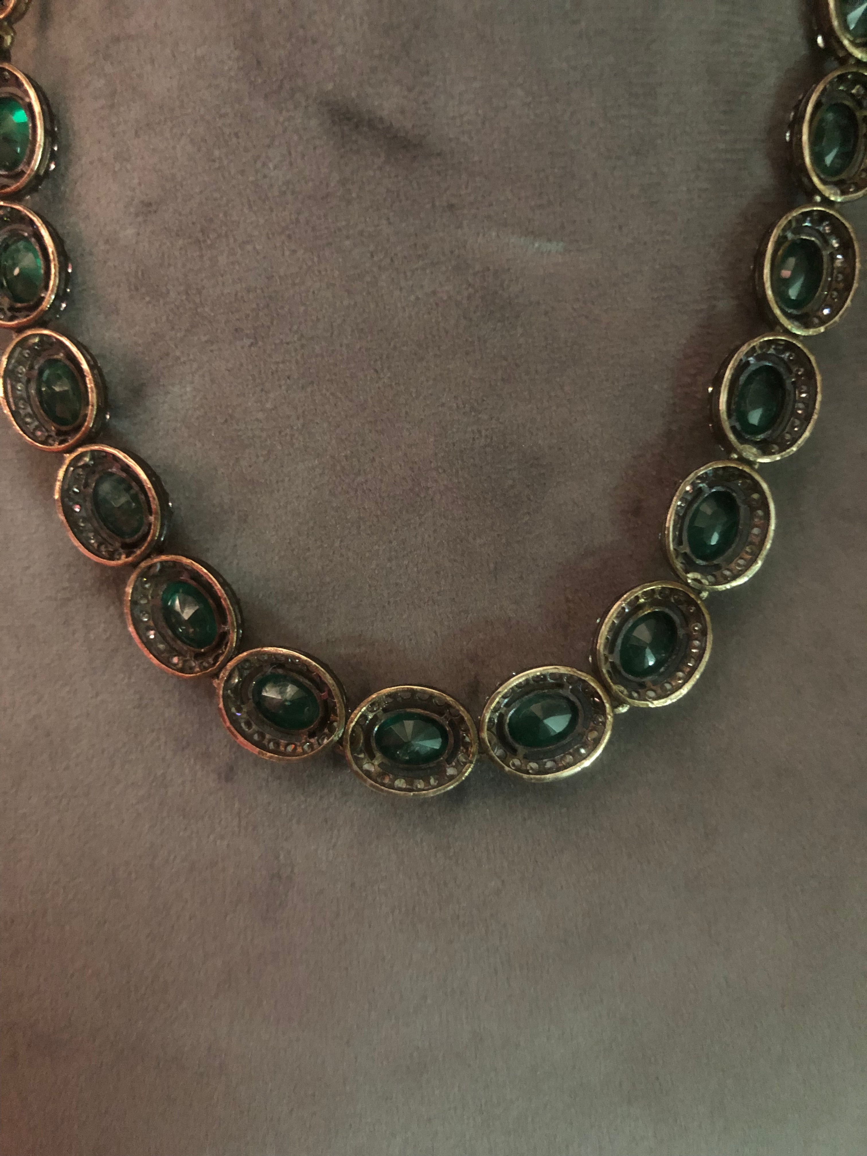 925 Silver Maahi Modern Emerald Necklace - Amrrutam Jewellery
