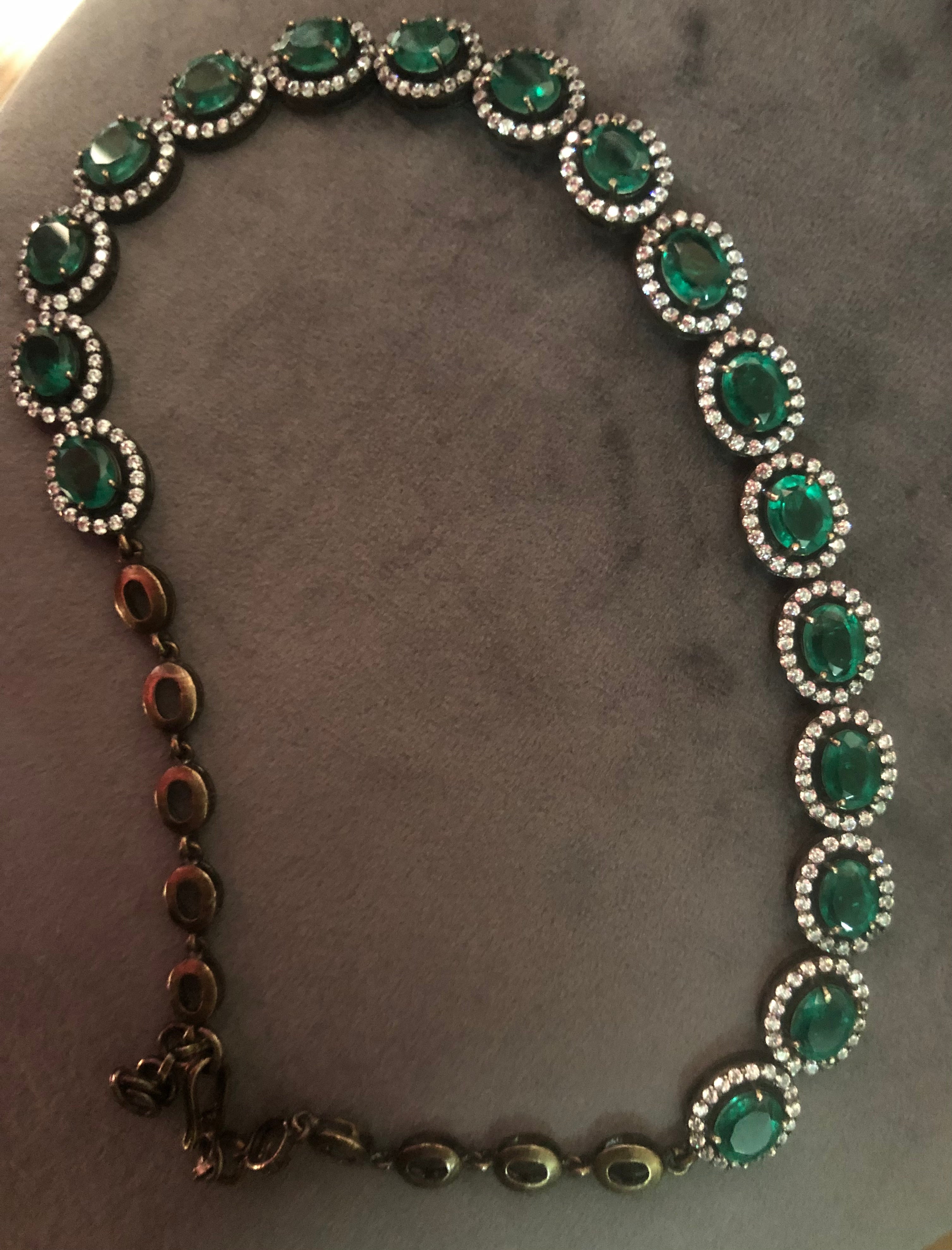 925 Silver Maahi Modern Emerald Necklace - Amrrutam Jewellery