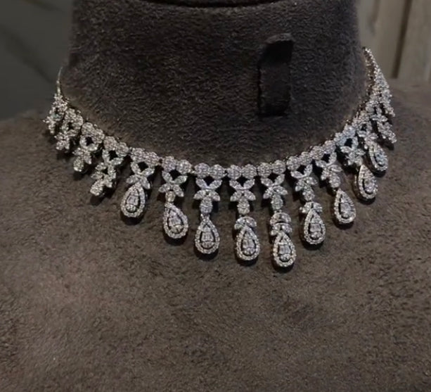 925 Silver Agatha Swarovski Necklace - Amrrutam 