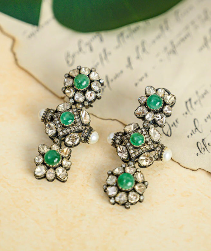 925 Silver Inishka Emerald And Uncut Diamond Drop Earrings - Amrrutam 