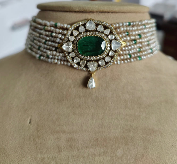 14K Gold Victorian Emerald Choker Necklace - Amrrutam