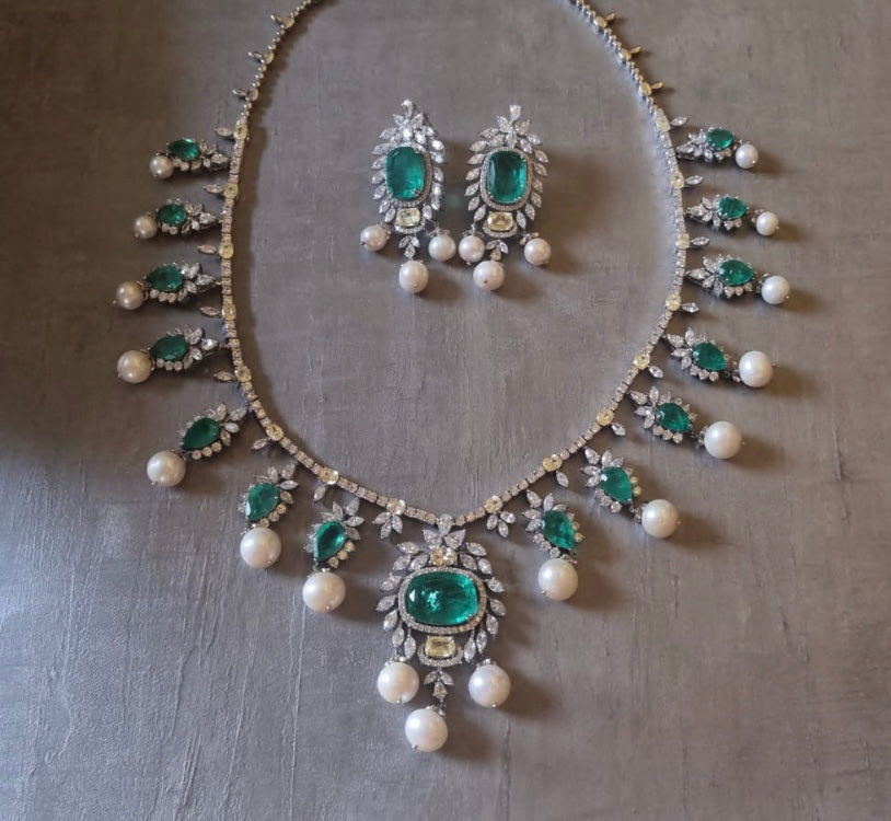 925 Silver Dennise Emerald Cocktail Necklace Set - Amrrutam