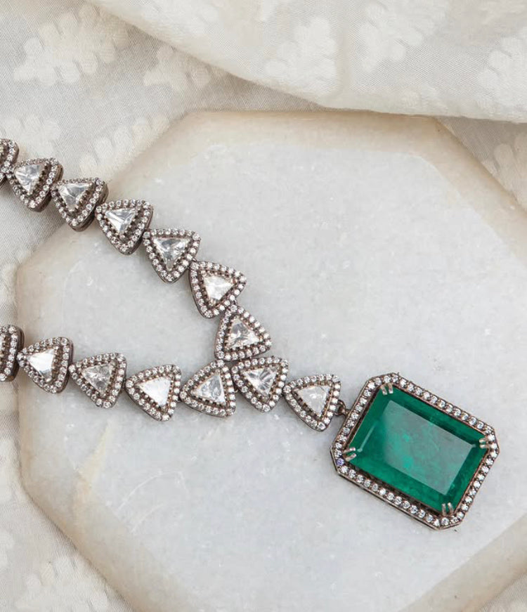 925 Silver Reya Emerald Polki Long Necklace - Amrrutam Jewellery