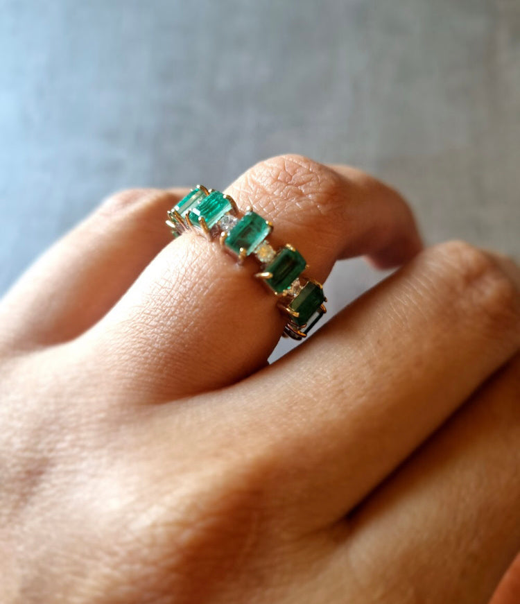 925 Silver Emerald CZ Eternity Ring - Amrrutam 