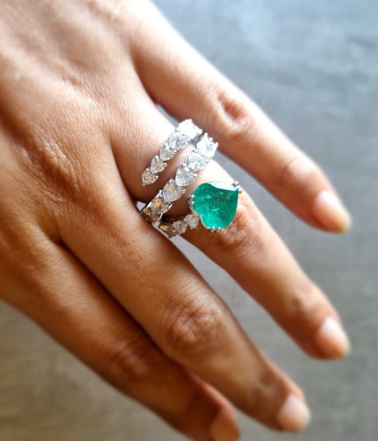 925 Silver Emerald CZ Heart Ring - Amrrutam 