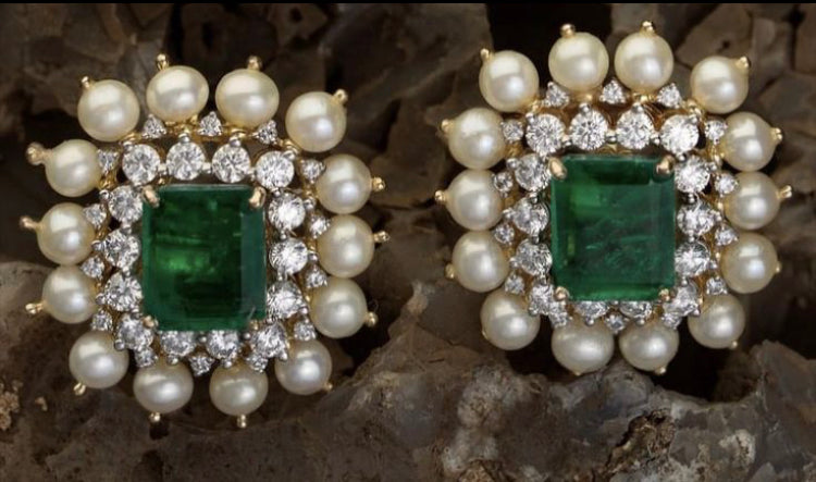 925 Silver Oasis Emerald Pearl Stud Earrings - Amrrutam Jewellery