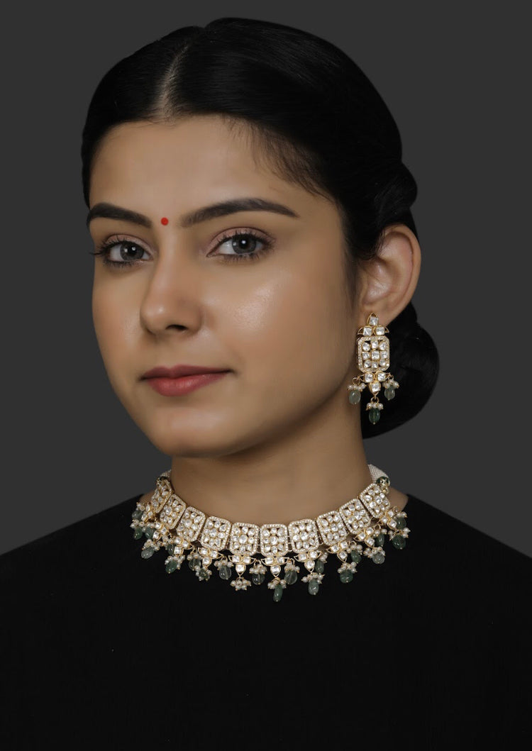 Silver Pastel Green Choker - Amrrutam