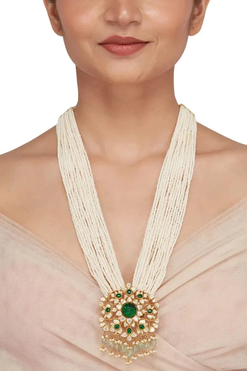 Sterling Silver Green Floral Necklace - Amrrutam