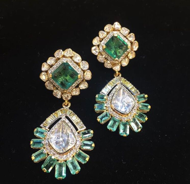 14K Gold Emerald Diamond Stud Earrings - Amrrutam