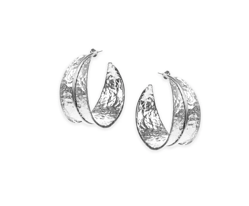 Maxine Leaf Hoop Earring - Amrrutam