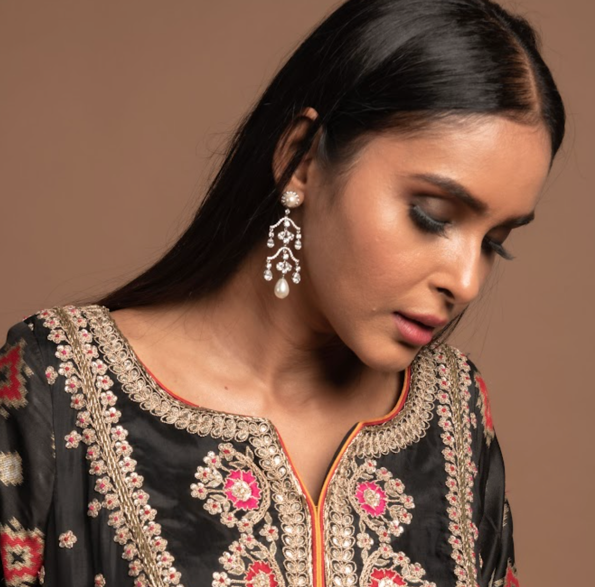 925 Silver Pearl Swarosvki Earrings - Amrrutam