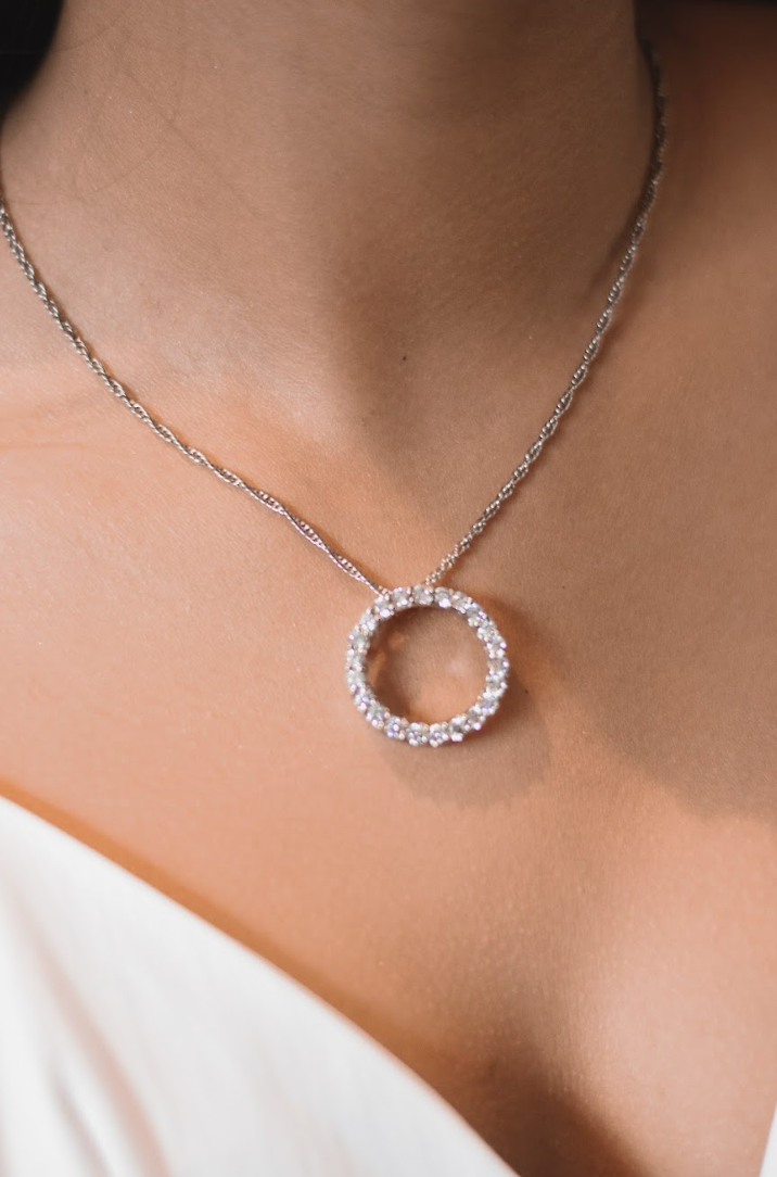 925 Silver Circle Of Love Necklace - Amrrutam