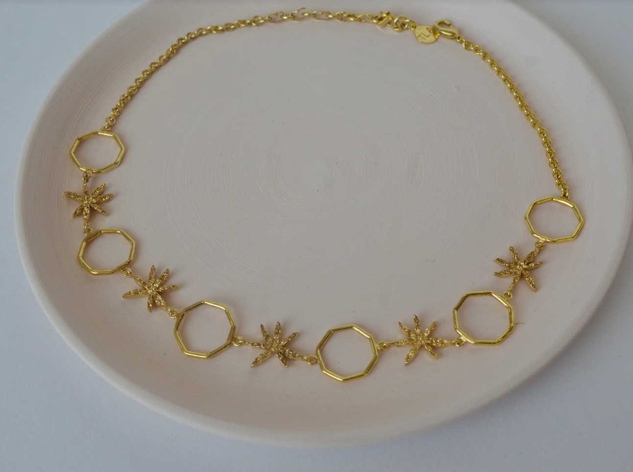 Linked Cinnamon Choker Chain Necklace - Amrrutam