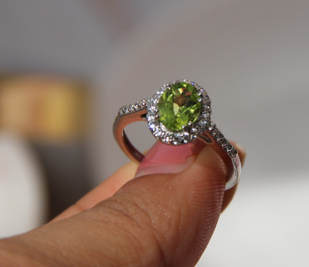 925 Silver Peridot Cocktail Ring - Amrrutam