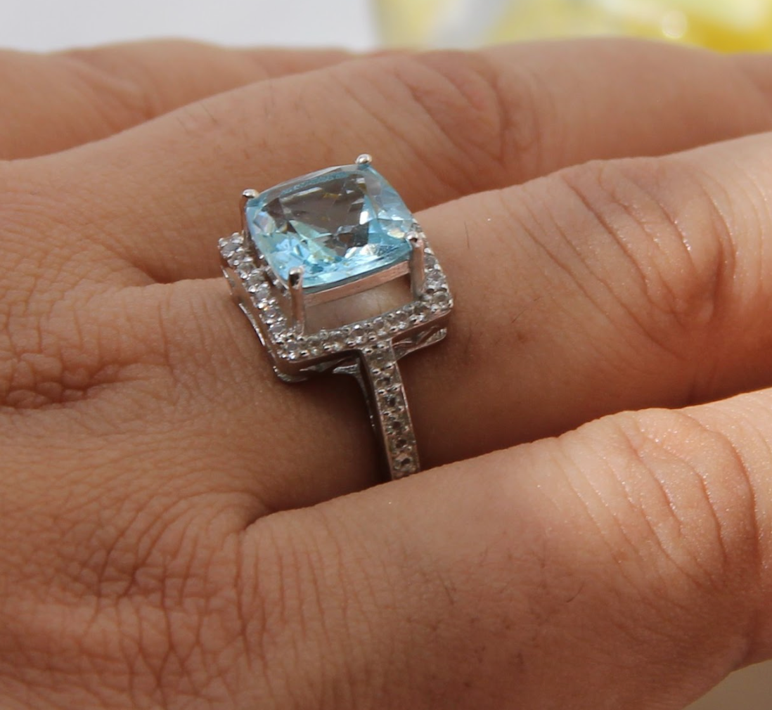 925 Silver Blue Topaz Cocktail Ring - Amrrutam