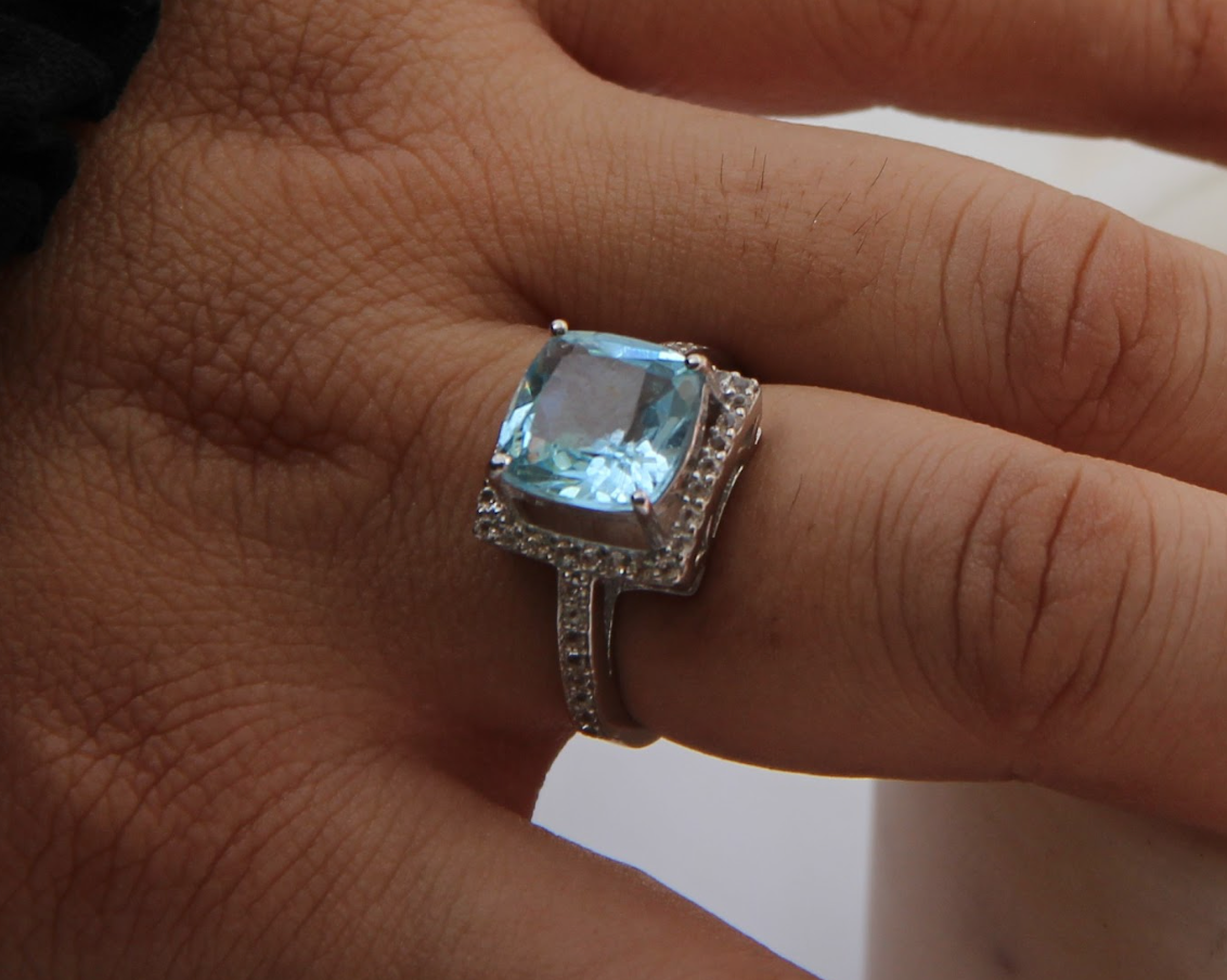 925 Silver Blue Topaz Cocktail Ring - Amrrutam