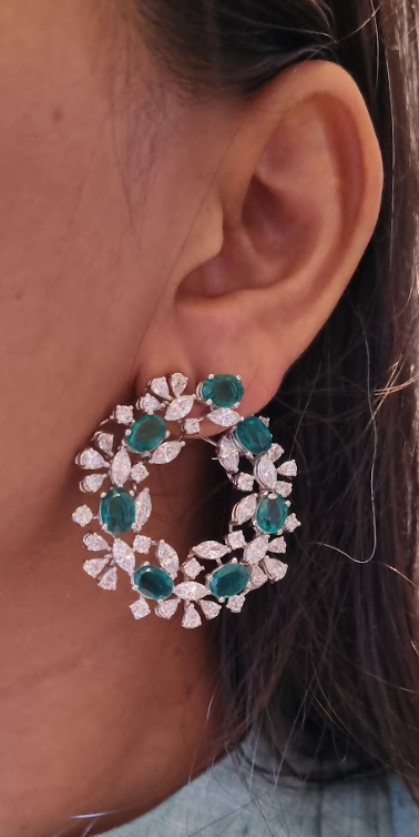 925 Silver Emerald Hoop Earring - Amrrutam