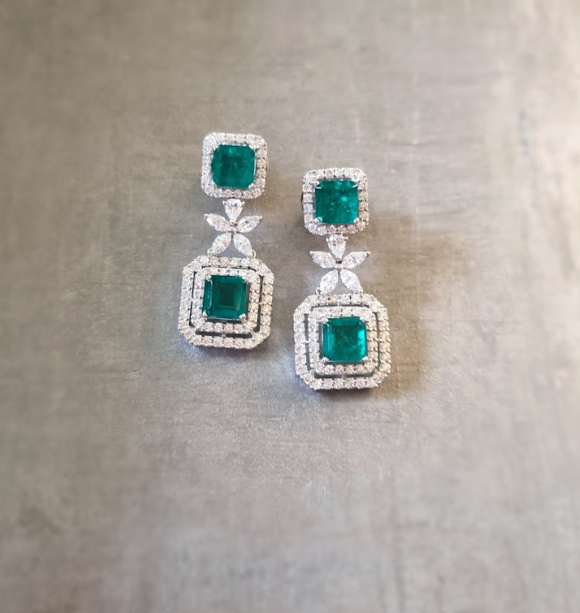 925 Silver Double Drop Emerald Earring - Amrrutam