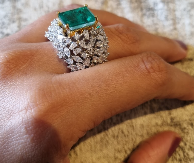 925 Silver CZ Emerald Cocktail Ring - Amrrutam