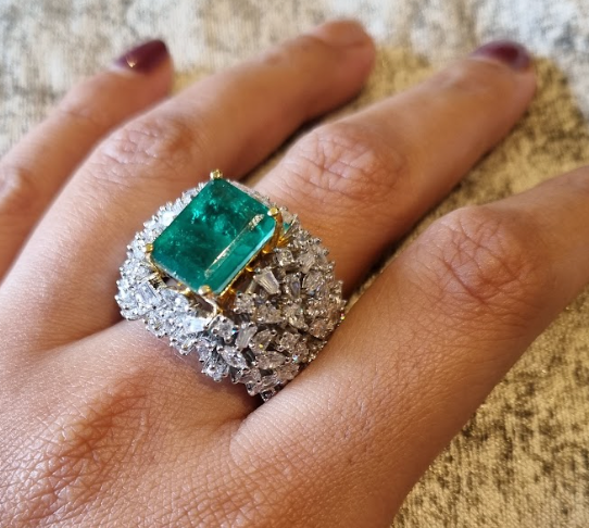 925 Silver CZ Emerald Cocktail Ring - Amrrutam