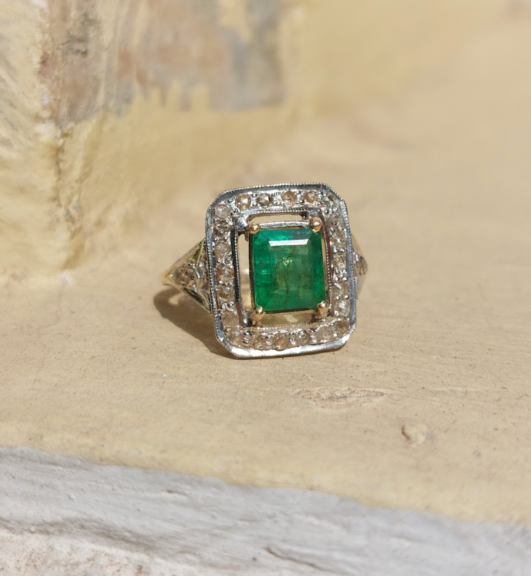 14K Gold Emerald Art Deco Ring - Amrrutam