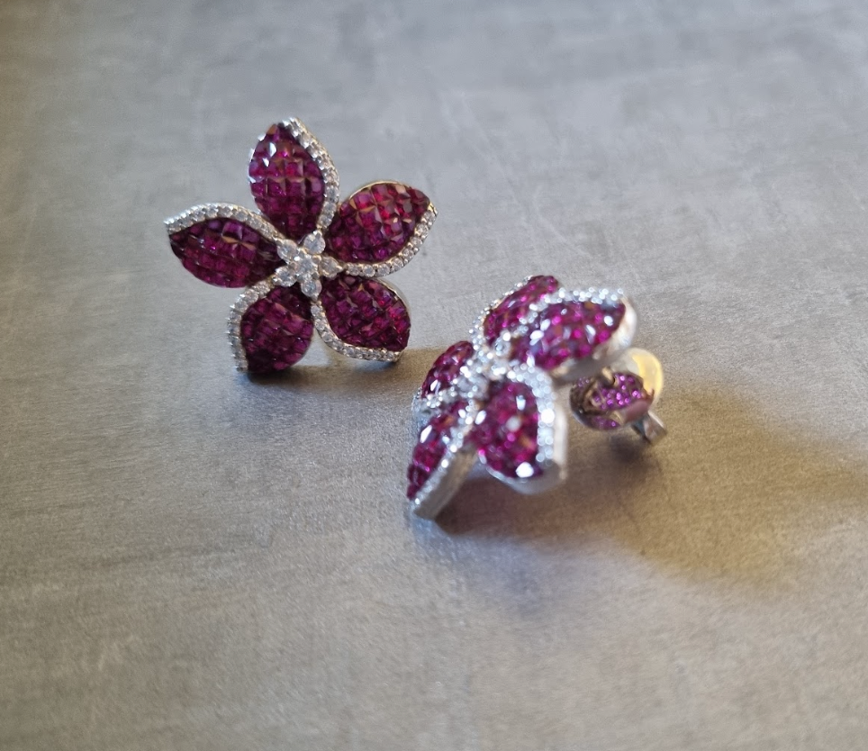 925 Silver Ruby Leaf Flower Stud Earring - Amrrutam
