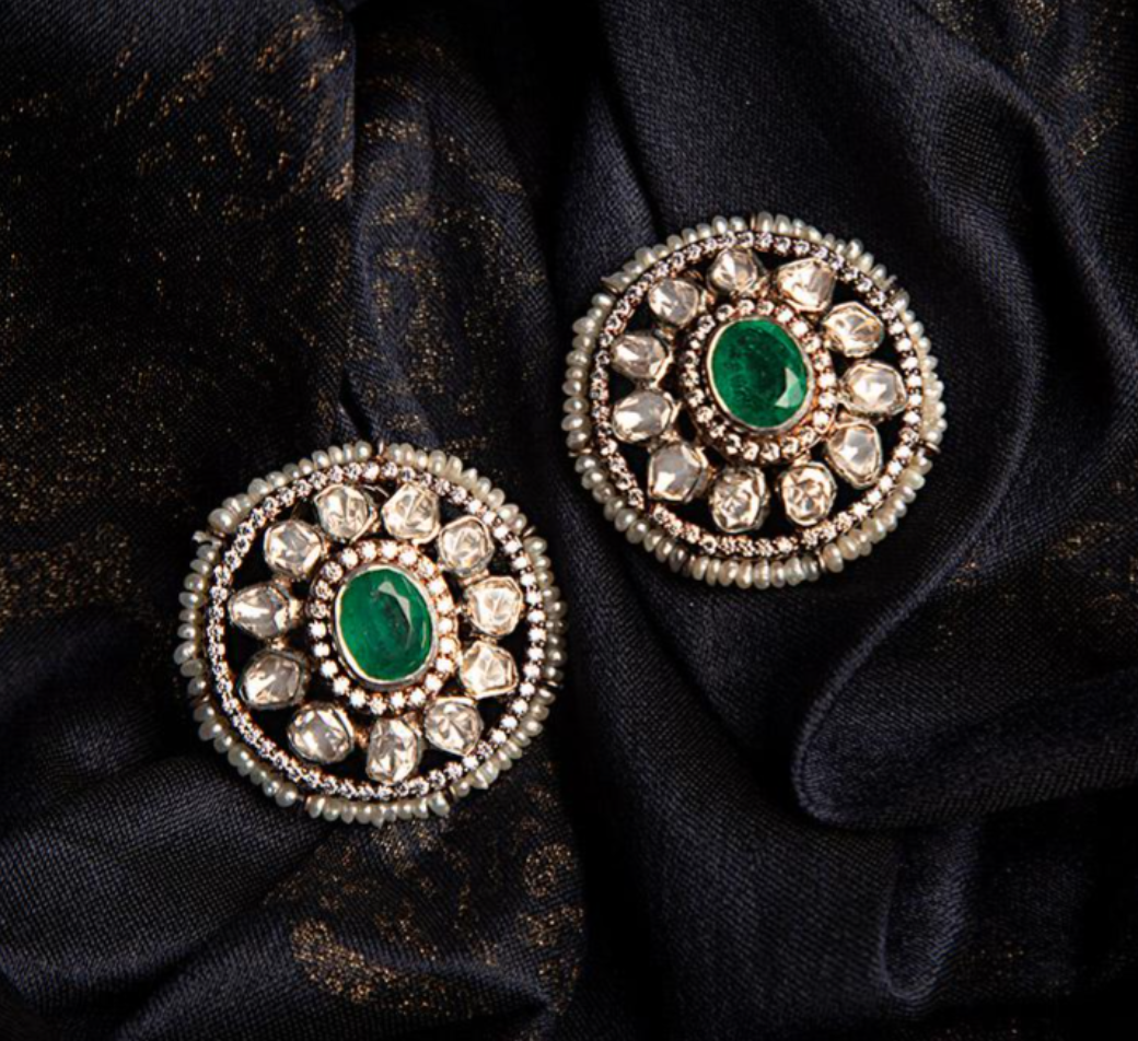 925 Silver Fanaya Victorian Emerald Stud Earring - Amrrutam