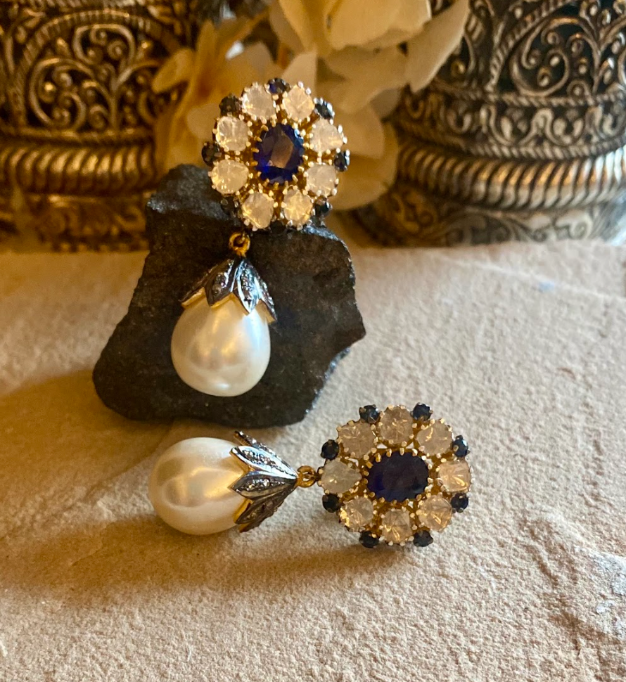 925 Silver Signature Sapphire Flower Earrings - Amrrutam