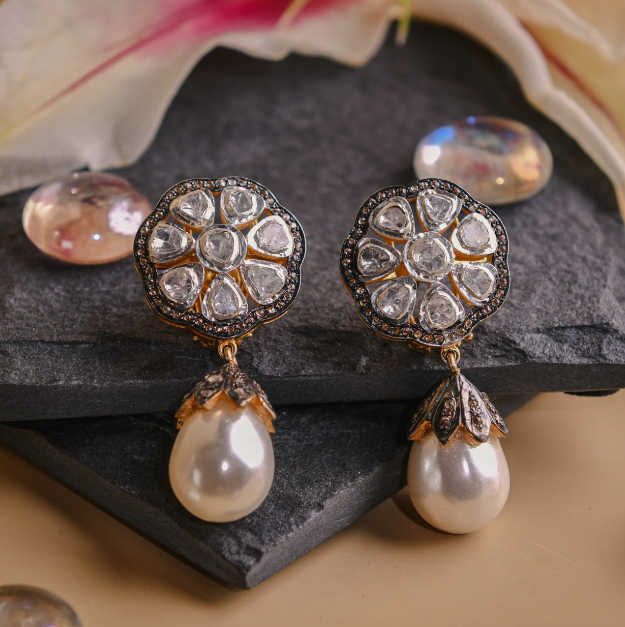 925 Silver Geo Flora Uncut Diamond Earrings - Amrrutam