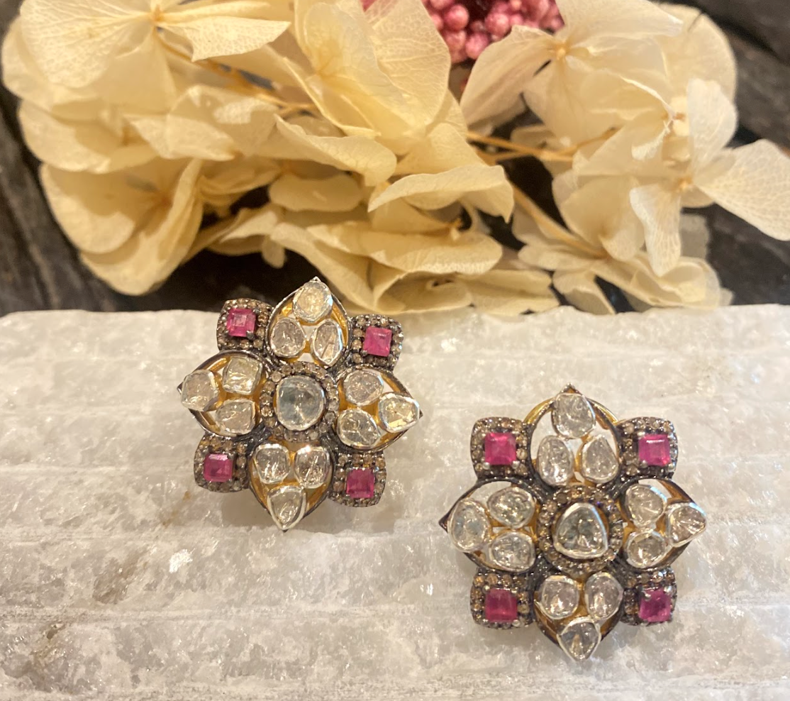 925 Silver Uncut Diamond and Ruby Flower Stud Earrings - Amrrutam